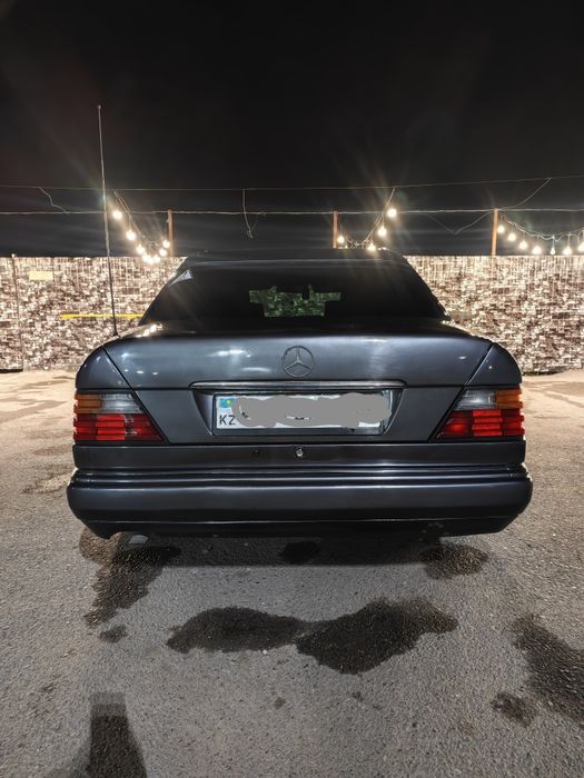 Мерседес W124 2.2 автомат