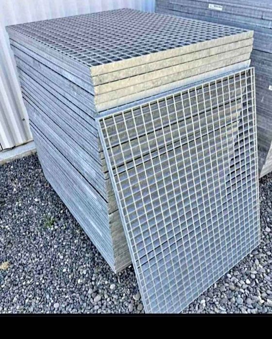 Gratare zincate la diferite dimensiuni debitam la dimensiunea dorită d