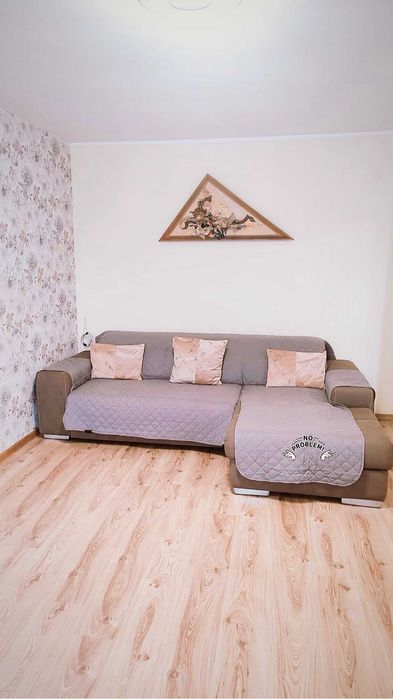 Inchiriez apartament
