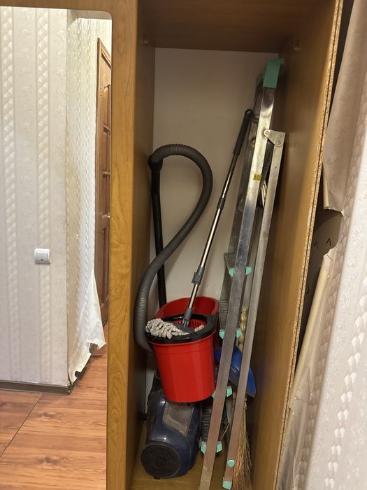 Отдам бесплатно шкаф