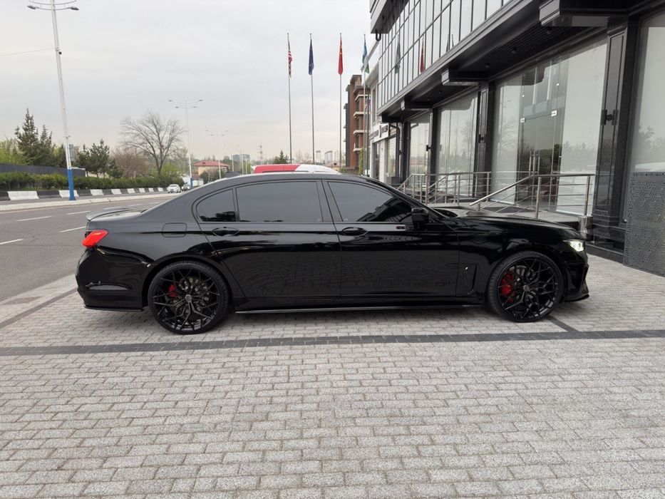 Продаётся BMW 3.0 twin turbo