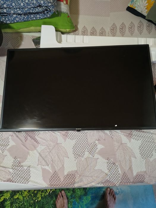 Vând televizor HD ultra 4k marca vortex