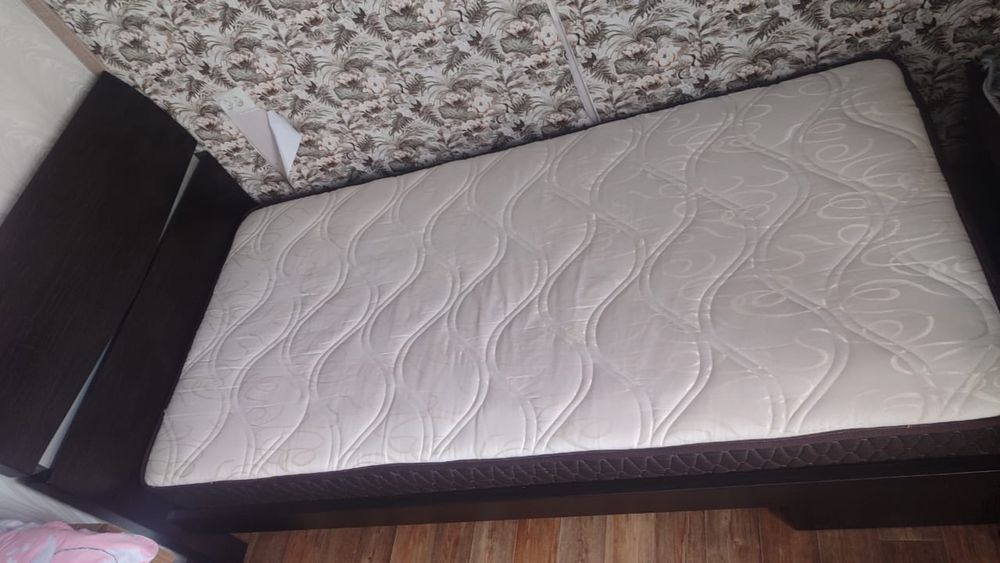 Продаю кровать новый