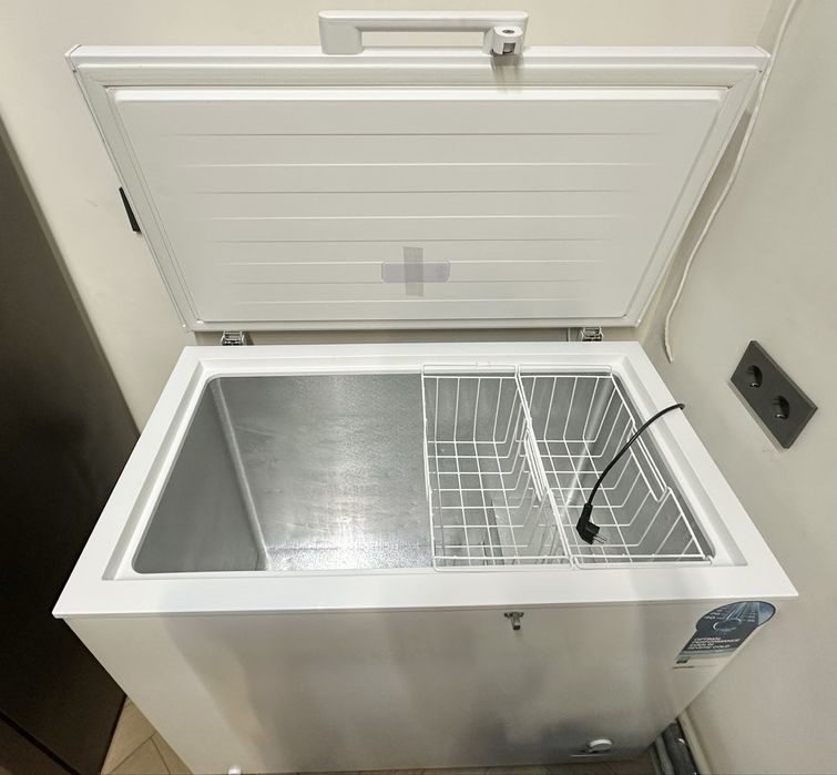 Морозидьник ларь 250л