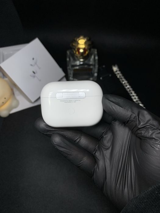 AirPods Pro 2 • Cutie + Cablu