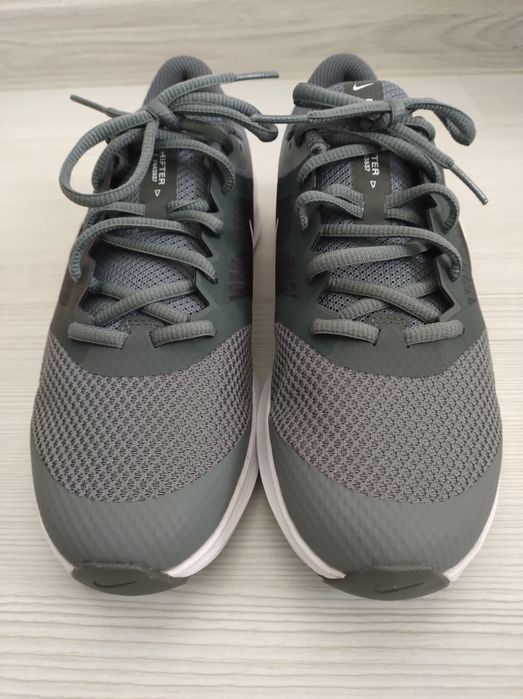 Нови детски маратонки NIKE, размер 36.5