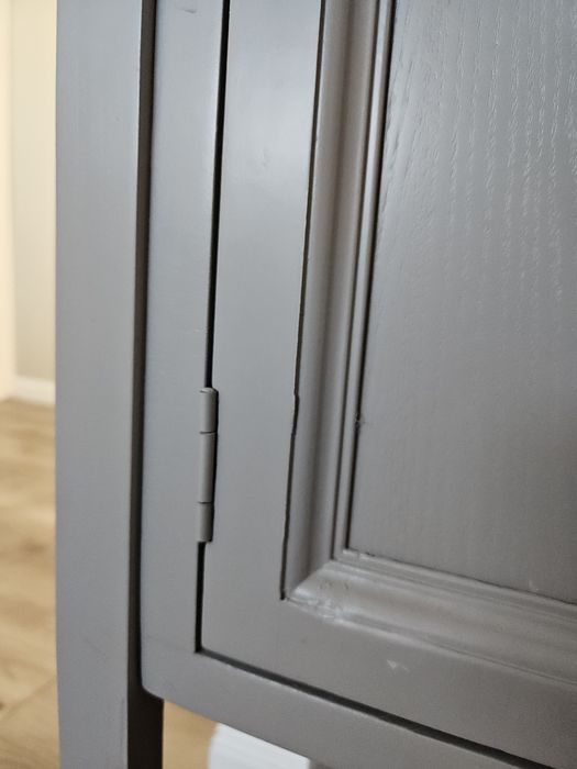 Comodă  lemn  masiv