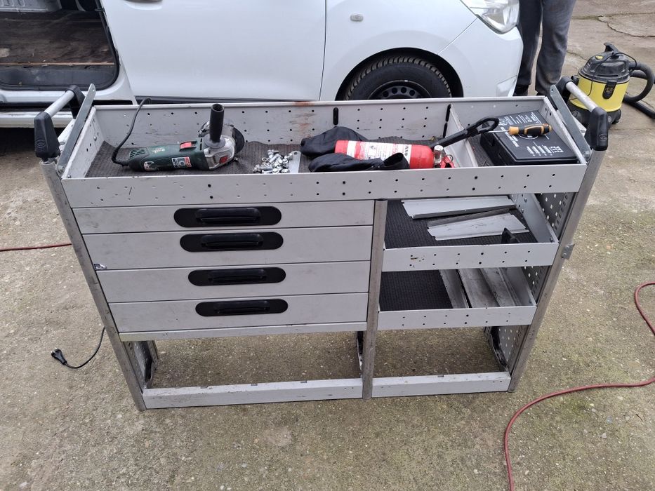 Vand rafturi scule si piese pt dubite