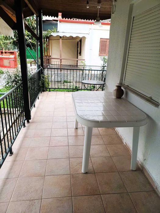 Продава къща 62 м2 с двор 229 м2 в кв. Ривиера, Аспровалта, Гърция