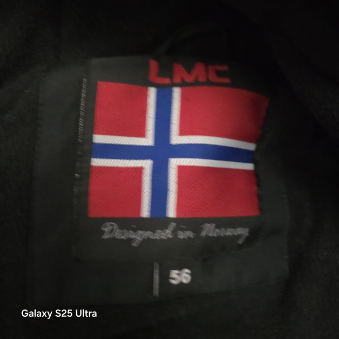 Продавам ЗИМНО NORD POLAR EXPEDITION яке ПАРКА не промукаемо