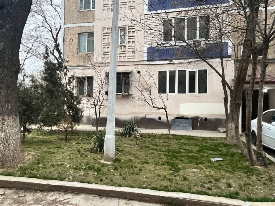 Продаётся квартира под нежилое