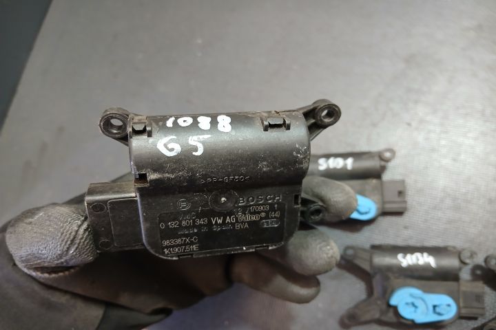 Motoras clapeta aeroterma 0132801343 / 983387X-C / 1K1907511E 0132801