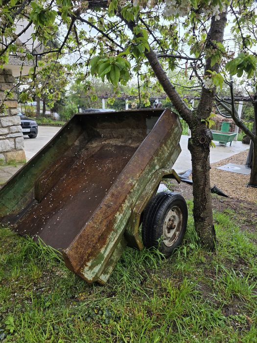 Руско ремарке за кола