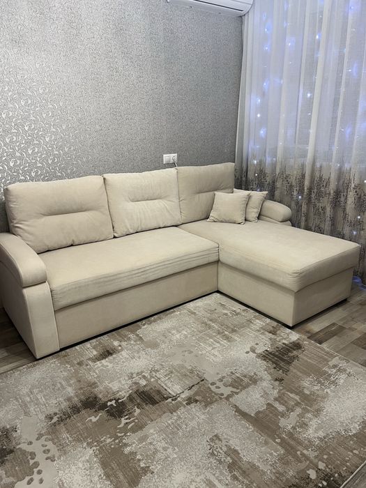 Продам диван с пуфиком