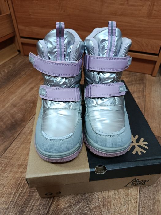 Продам детские зимние сапоги