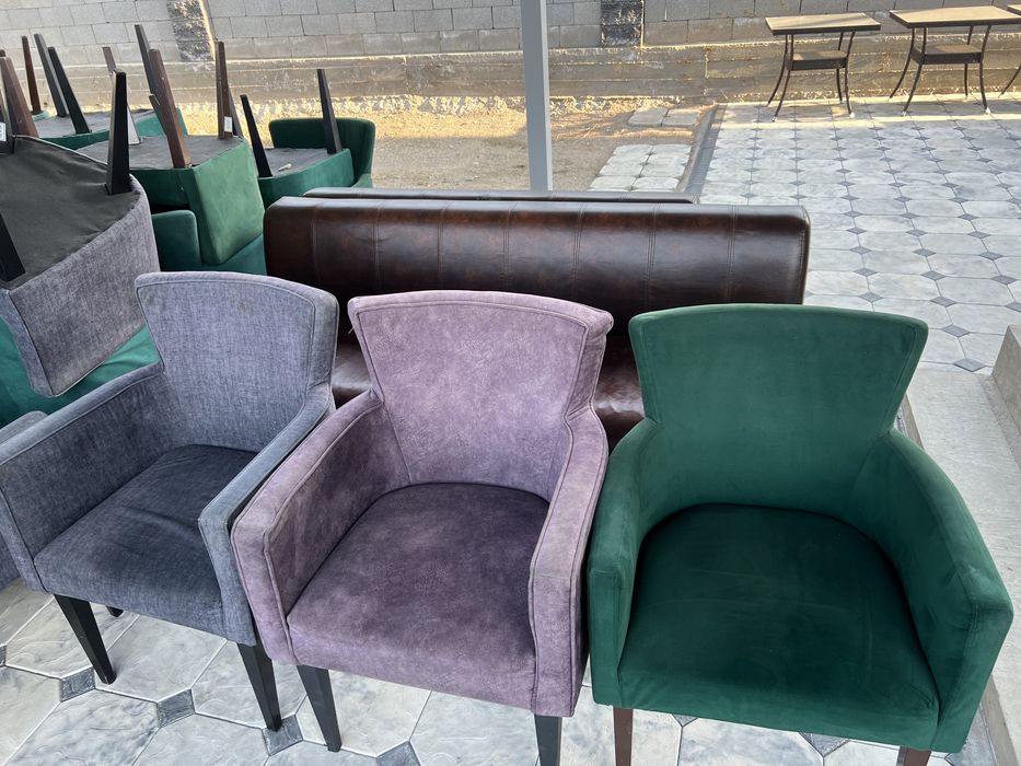 Срочно продам кресла столы