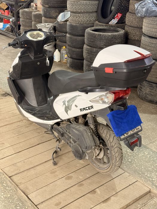 Продам скутер Racer 50