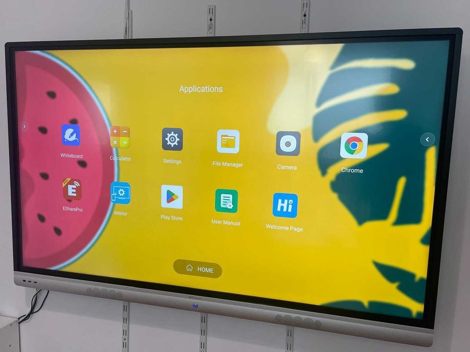 Display Interactiv  xTouch cu diagonala de 65” | 165 cm