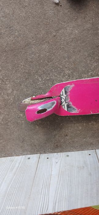 Trotinet pentru copii roz