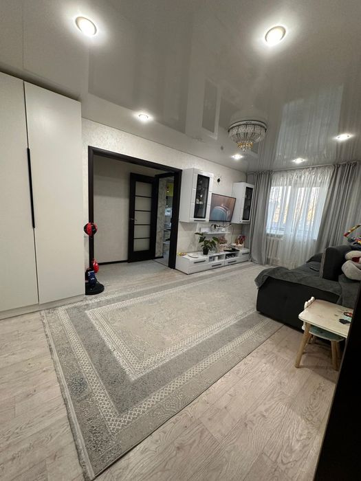 Продам 3к квартиру р-н Айсберга 3/5