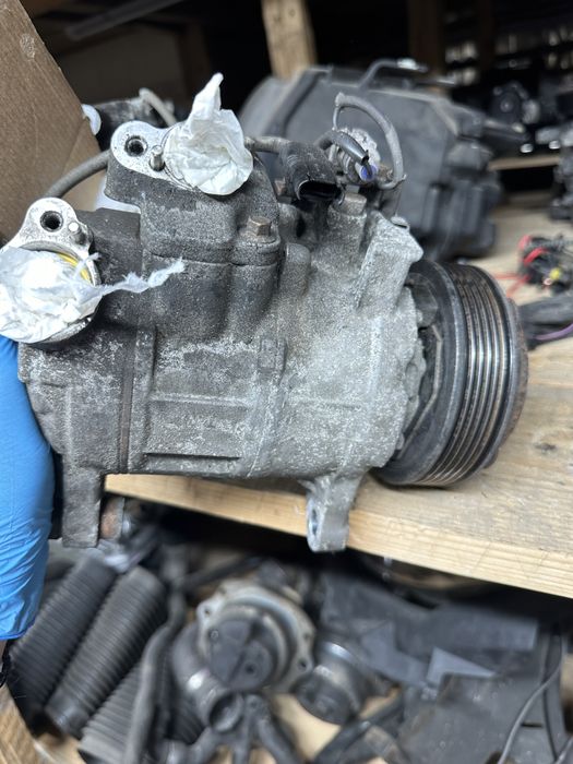 Compresor aer conditionat Bmw f10 f07 f11 f20 f21 f25 2.0d n47 184cp