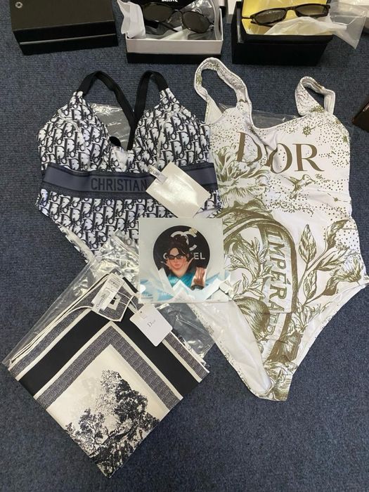 Costum de baie dior chanel