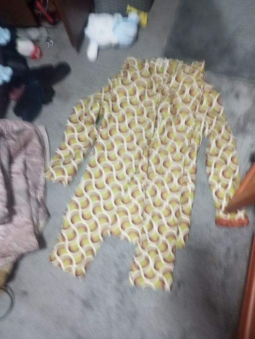 Продам Костюм брючный