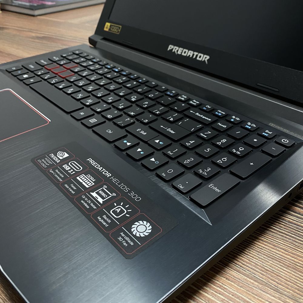 Acer predator helios 300 i7