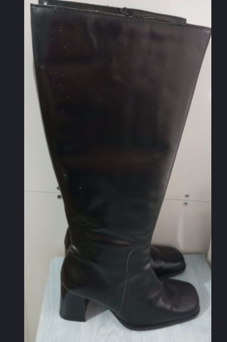 Cizme din piele naturală lăcuită, cu blană, mărimea 37