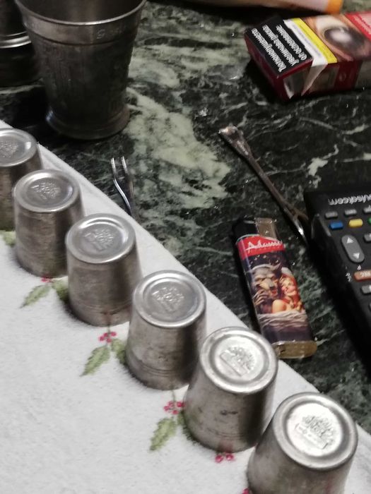 Чаши 6 малки 2 големи