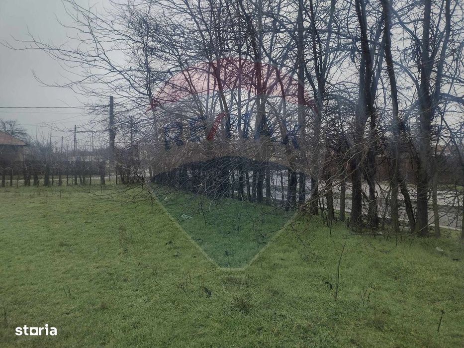 Teren intravilan 2.205 mp – dublă deschidere, utilități, parcelabil