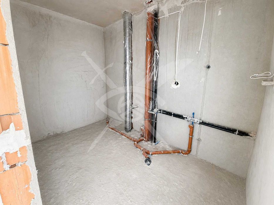 Продава се Тристаен апартамент в Пловдив, Христо Смирненски - 120 кв.м за 1404 €/кв.м - Снимка #2