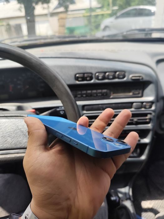 Продам айфон 13 iphone 13