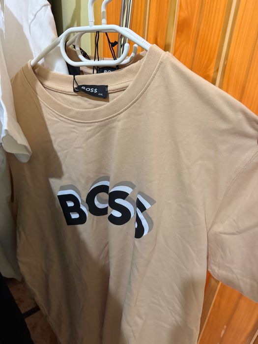 Haine de vânzare - Diferite Mărci - Toate Mărimile Disponibile