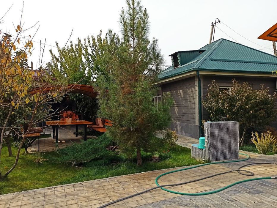 Продается уютный дом у реки с видом на горы. Чирчик, Аранча 8 соток.