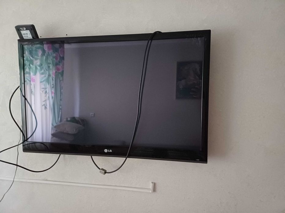 Продам телевизор