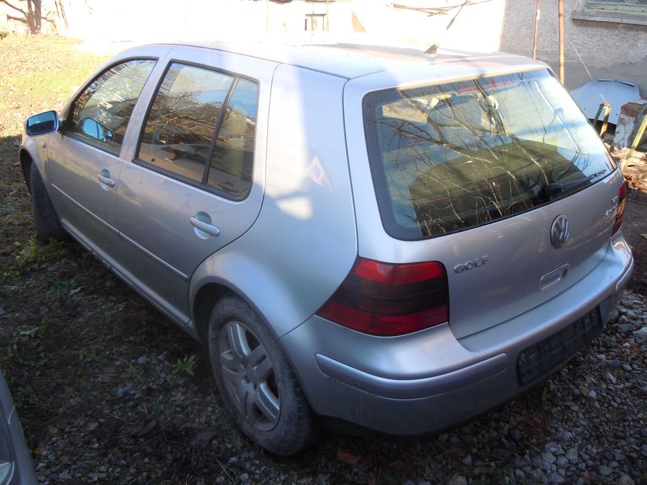VW Golf 4  1.6 SR  2.3 V5 4motion