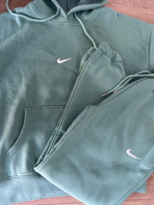 Дамски спортен екип