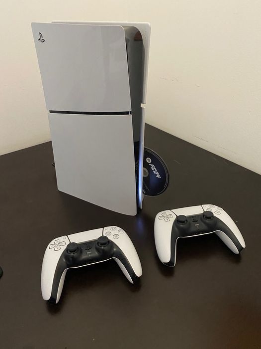 PlayStation 5 Disk 1TB / 2 Manete / FC 24 + Cont