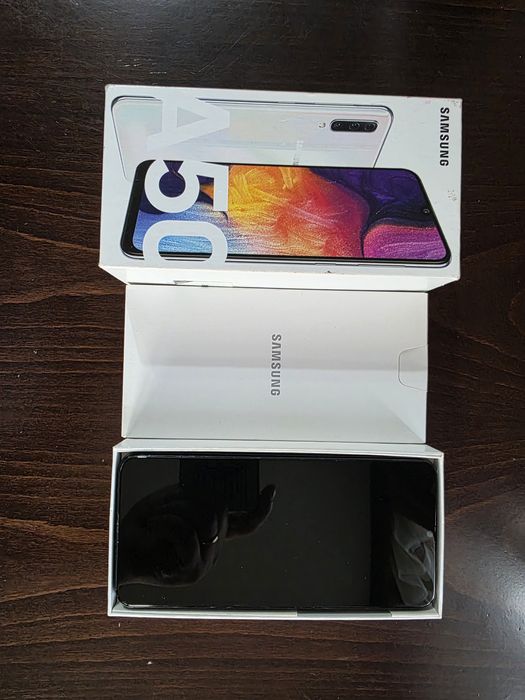 Samsung  Galaxy A50