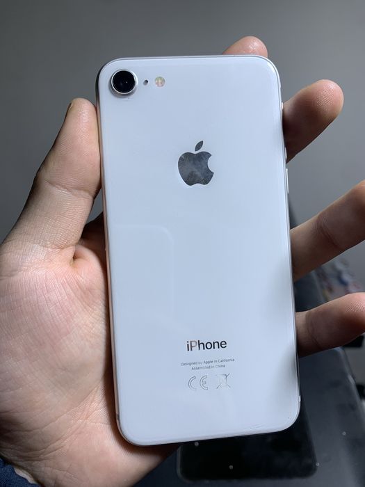 Iphone 8 64 гб работает