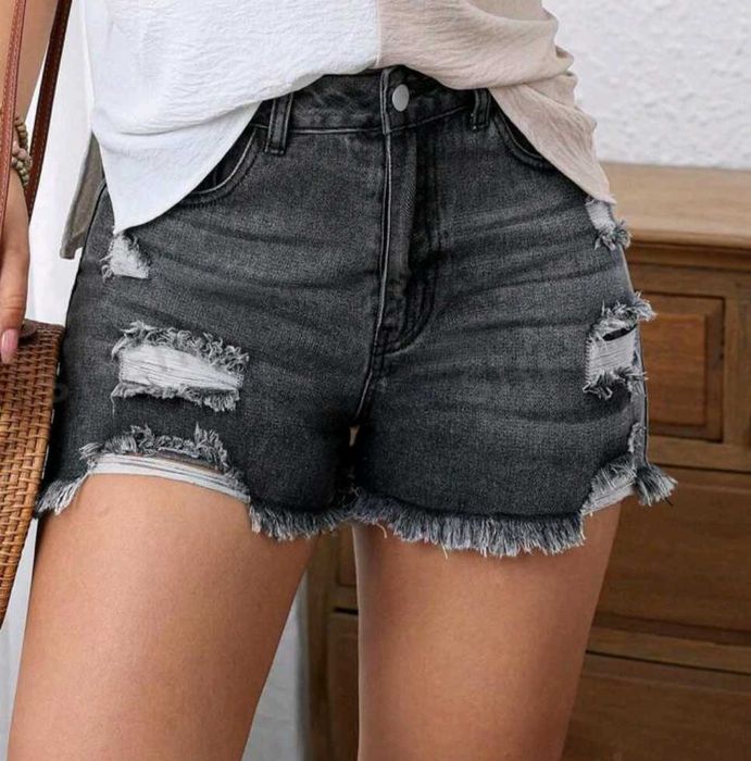 Къси дънки , накъсани