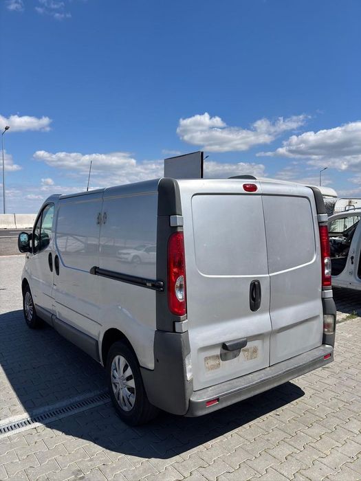 Dezmembram Renault Trafic 2.0 diesel din 2012