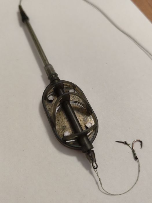 Monturi method feeder 5 method + matriță (cadou)