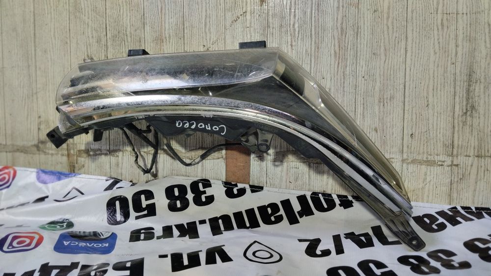 Фара Toyota Corolla