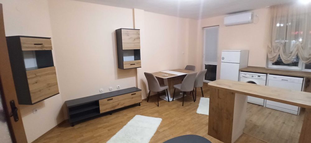 Давам под наем 3-ен апартамент