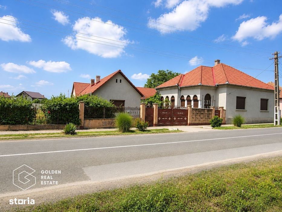 Casa stil brancovenesc, 2 corpuri, localitatea Ususau
