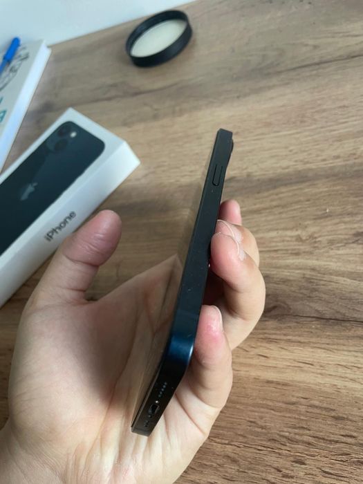 Продается iPhone 13