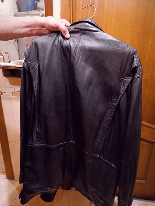Продам мужскую кожаную куртку