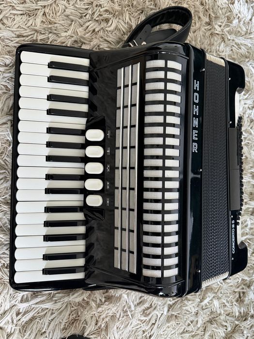 Acordeon Hohner Concerto III S, impecabil, acordat profesional
